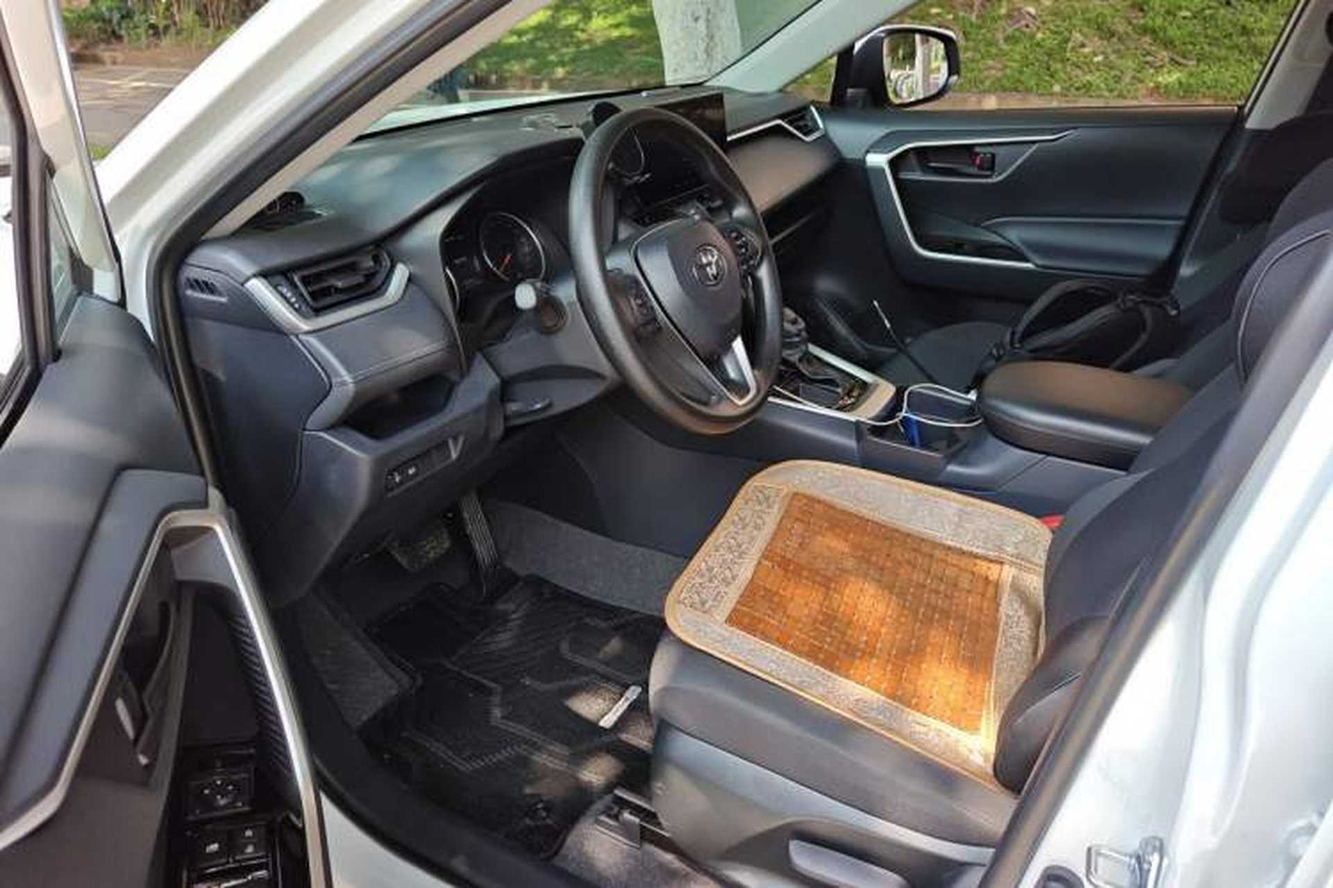 Used Toyota RAV4 2024 2.0L CVT Two-Wheel Drive Urban Edition Driver Seat