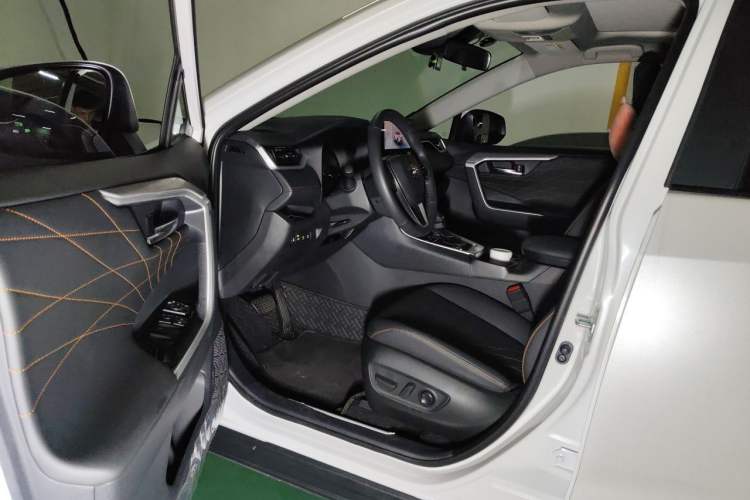 Used Toyota RAV4 2024 Dual-Motor 2.5L E-CVT Two-Wheel Drive Elite Plus Edition Driver Seat