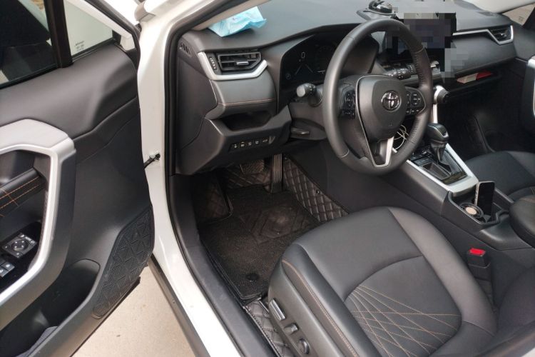 Used Toyota RAV4 2024 2.0L CVT Two-Wheel Drive Fashion Plus Edition Driver Seat