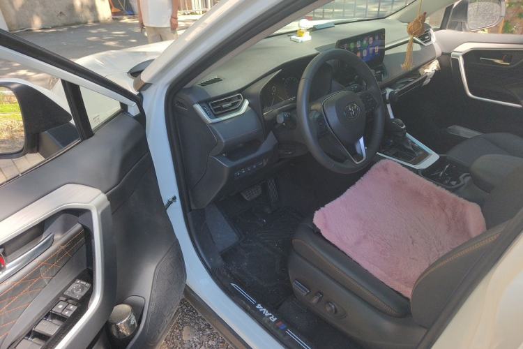 Used Toyota RAV4 2024 2.0L CVT Two-Wheel Drive Fashion Plus Edition Driver Seat