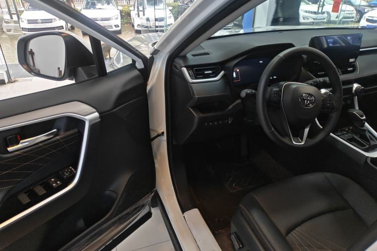Used Toyota RAV4 2024 2.0L CVT Two-Wheel Drive Fashion Plus Edition Driver Seat