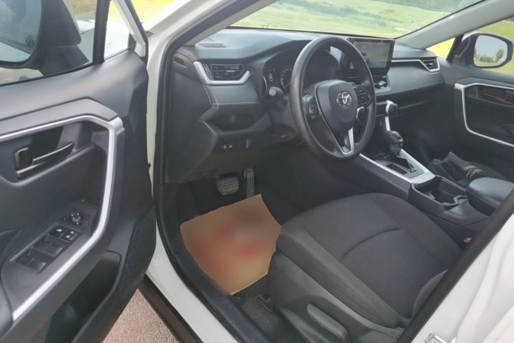 Used Toyota RAV4 2024 2.0L CVT Two-Wheel Drive Urban Edition Driver Seat
