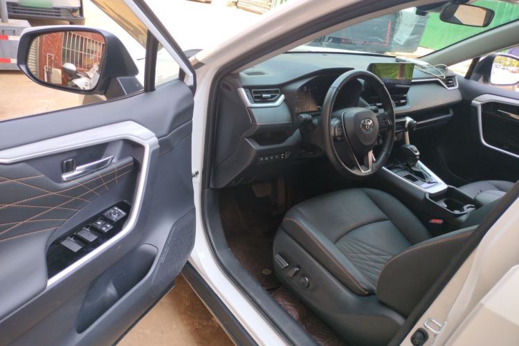 Used Toyota RAV4 2024 Dual-Motor 2.5L E-CVT Two-Wheel Drive Elite Plus Edition Driver Seat