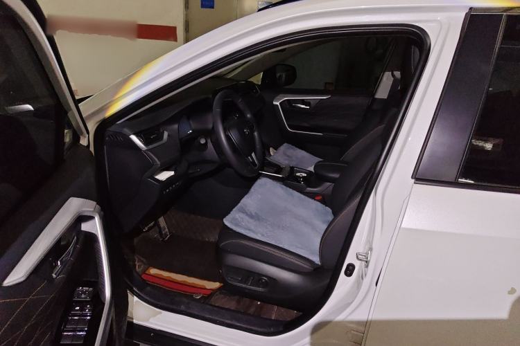 Used Toyota RAV4 2024 2.0L CVT Two-Wheel Drive Fashion Plus Edition Driver Seat