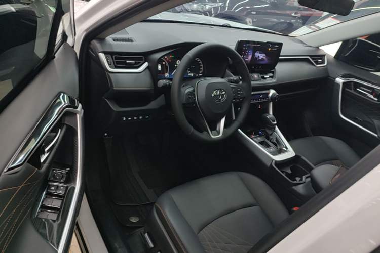 Used Toyota RAV4 2024 Dual-Motor 2.5L E-CVT Two-Wheel Drive Elite Plus Edition Driver Seat