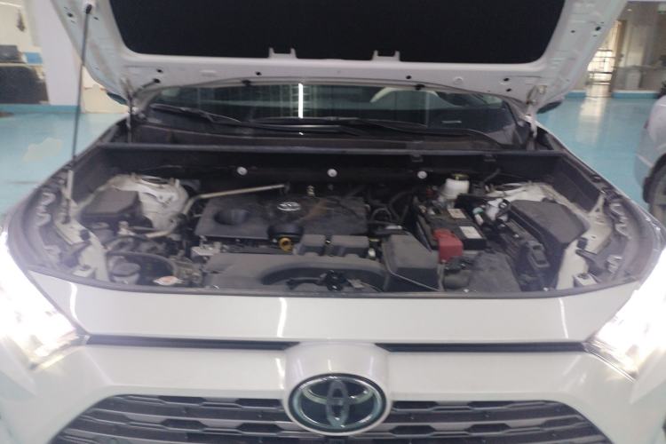 Used Toyota RAV4 2024 2.0L CVT Two-Wheel Drive Fashion Plus Edition Engine Bay