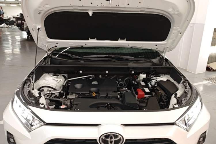 Used Toyota RAV4 2024 2.0L CVT Two-Wheel Drive Urban Edition Engine Bay
