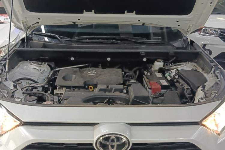 Used Toyota RAV4 2024 2.0L CVT Two-Wheel Drive Urban Edition Engine Bay