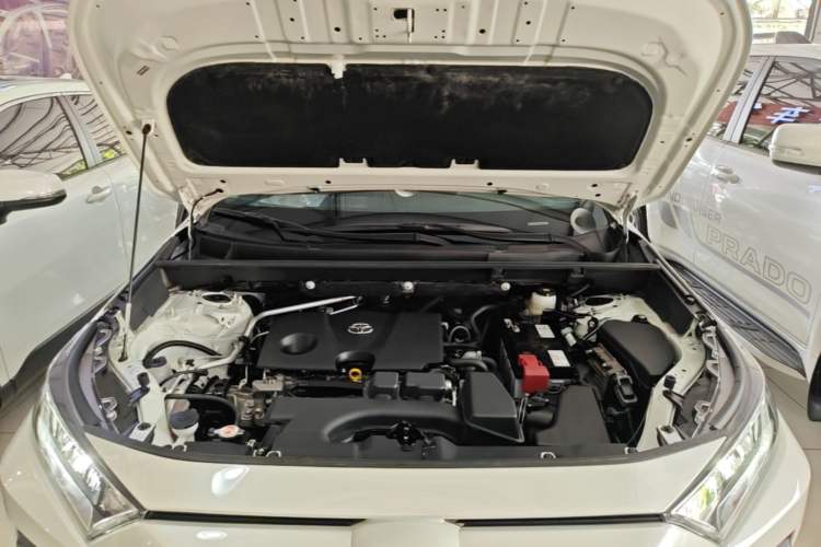 Used Toyota RAV4 2024 2.0L CVT Two-Wheel Drive Urban Edition Engine Bay