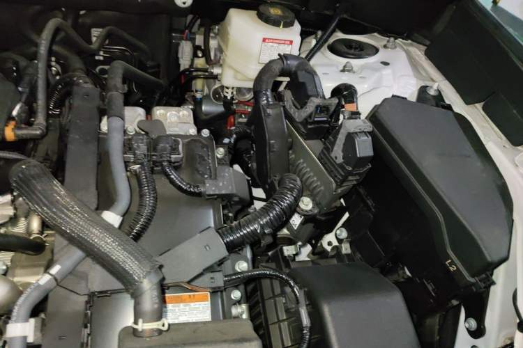 Used Toyota RAV4 2024 Dual-Motor 2.5L E-CVT Two-Wheel Drive Elite Plus Edition Engine Bay Left