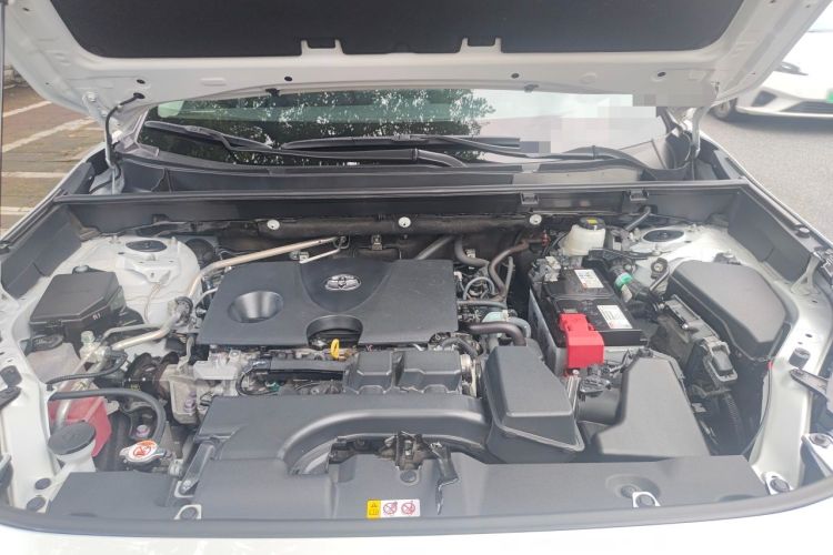 Used Toyota RAV4 2024 2.0L CVT Two-Wheel Drive Fashion Edition Engine Bay