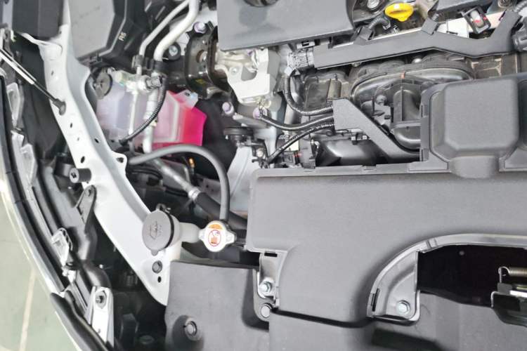 Used Toyota RAV4 2024 2.0L CVT Two-Wheel Drive Fashion Plus Edition Engine Bay Right