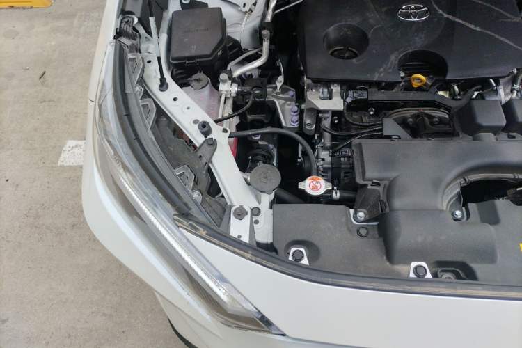 Used Toyota RAV4 2024 2.0L CVT Two-Wheel Drive Fashion Plus Edition Engine Bay Right