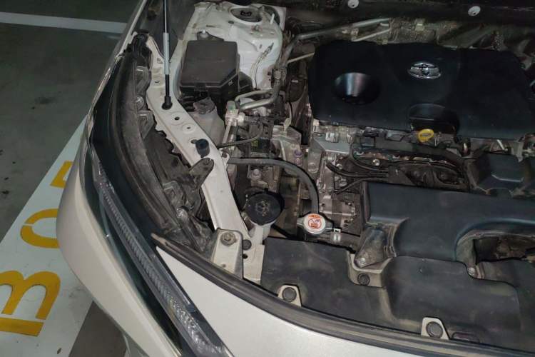 Used Toyota RAV4 2024 2.0L CVT Two-Wheel Drive Fashion Plus Edition Engine Bay Right