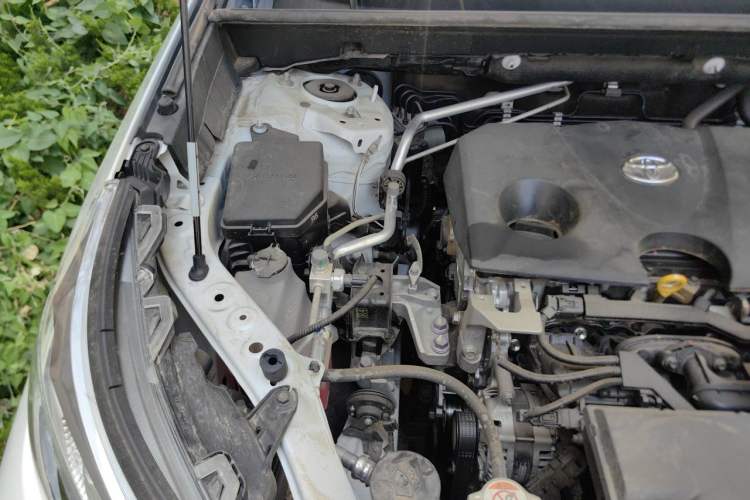 Used Toyota RAV4 2024 2.0L CVT Two-Wheel Drive Fashion Plus Edition Engine Bay Right