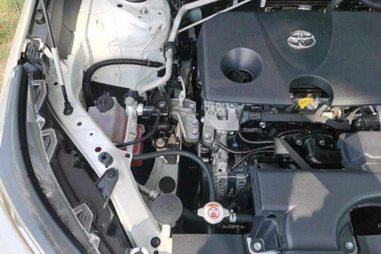 Used Toyota RAV4 2024 2.0L CVT Two-Wheel Drive Urban Edition Engine Bay Right