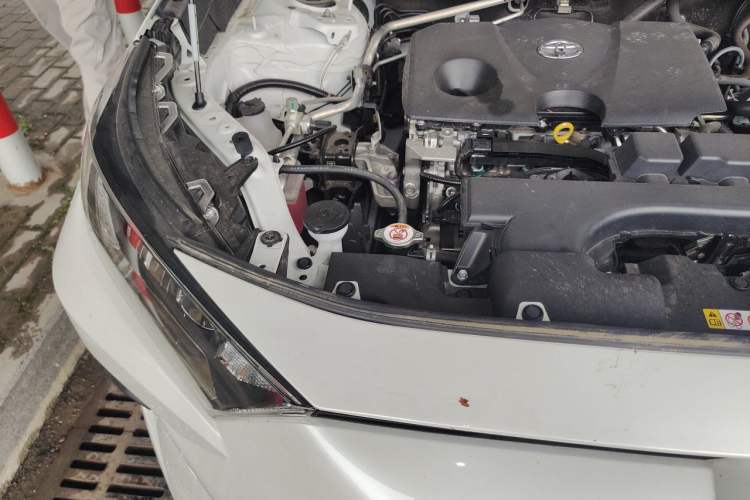 Used Toyota RAV4 2024 2.0L CVT Two-Wheel Drive Urban Edition Engine Bay Right