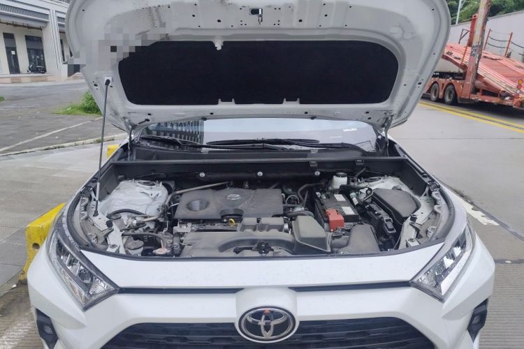 Used Toyota RAV4 2024 2.0L CVT Two-Wheel Drive Urban Edition Engine Bay