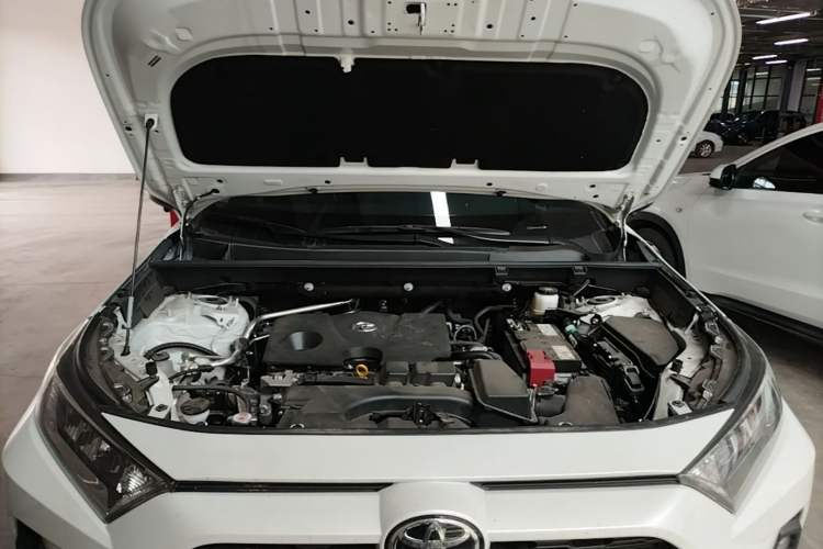 Used Toyota RAV4 2024 2.0L CVT Two-Wheel Drive Urban Edition Engine Bay