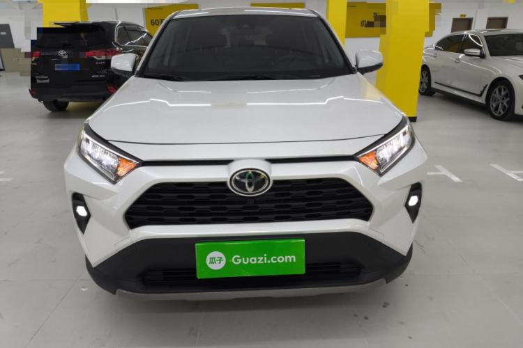 Used Toyota RAV4 2024 2.0L CVT Two-Wheel Drive Fashion Edition Exterior 1