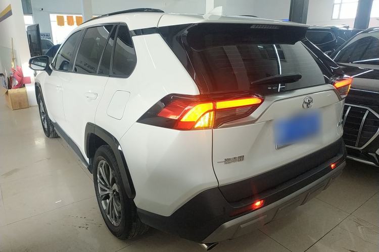 Used Toyota RAV4 2024 2.0L CVT Two-Wheel Drive Fashion Plus Edition Exterior 2