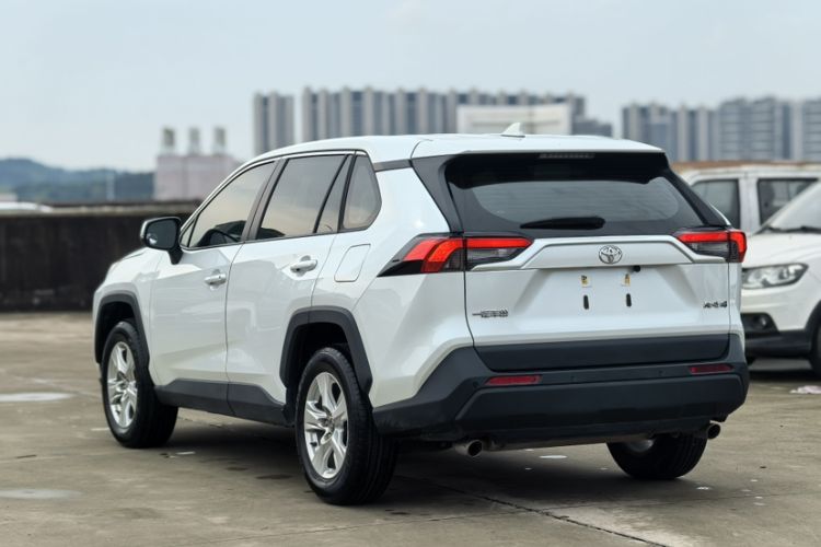 Used Toyota RAV4 2024 2.0L CVT Two-Wheel Drive Urban Edition Exterior 2