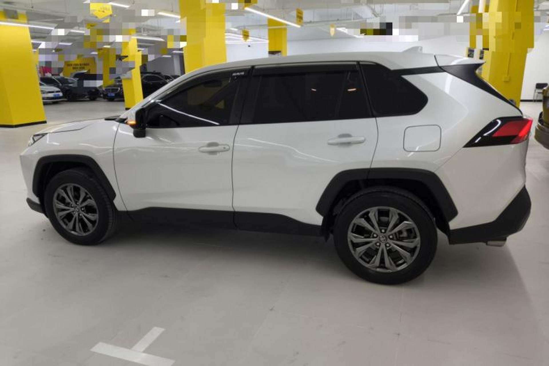 Used Toyota RAV4 2024 2.0L CVT Two-Wheel Drive Fashion Edition Exterior 3