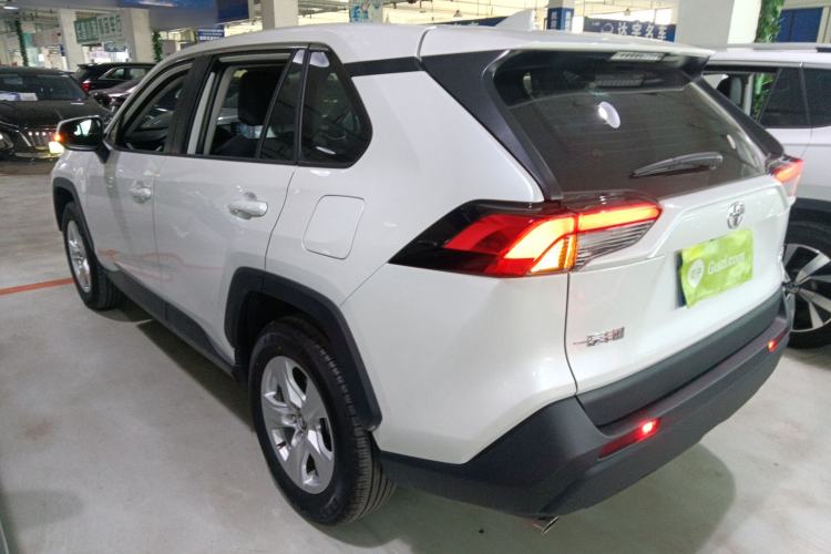 Used Toyota RAV4 2024 2.0L CVT Two-Wheel Drive Urban Edition Exterior 3