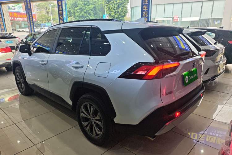 Used Toyota RAV4 2024 Dual-Motor 2.5L E-CVT Two-Wheel Drive Elite Plus Edition Exterior 3