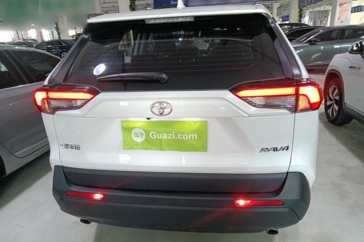 Used Toyota RAV4 2024 2.0L CVT Two-Wheel Drive Urban Edition Exterior 4
