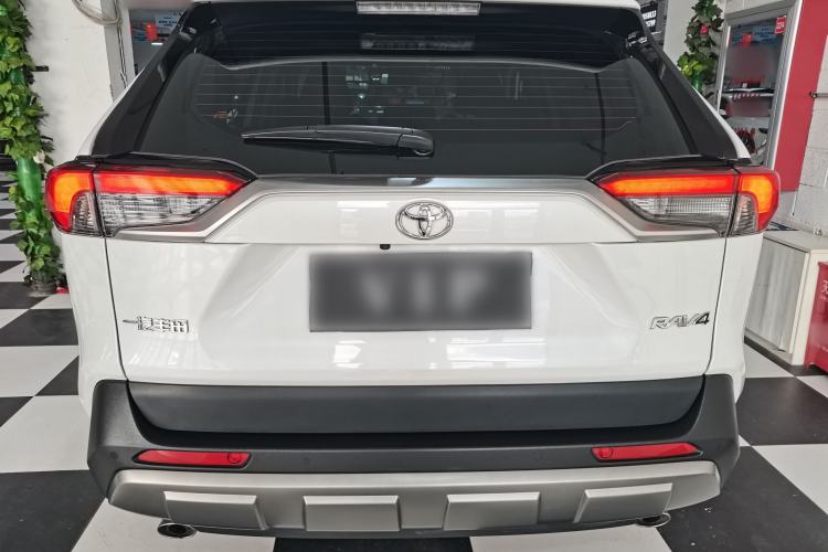 Used Toyota RAV4 2024 2.0L CVT Two-Wheel Drive Fashion Plus Edition Exterior 4