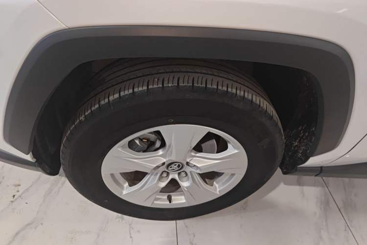 Used Toyota RAV4 2024 2.0L CVT Two-Wheel Drive Urban Edition Exterior 4