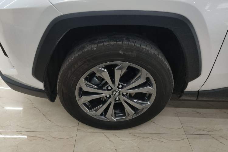 Used Toyota RAV4 2024 Dual-Motor 2.5L E-CVT Two-Wheel Drive Elite Plus Edition Exterior 4