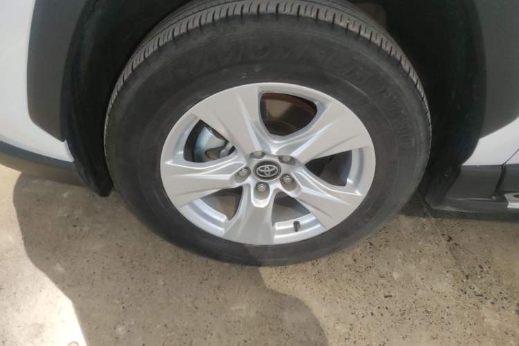 Used Toyota RAV4 2024 2.0L CVT Two-Wheel Drive Urban Edition Exterior 4