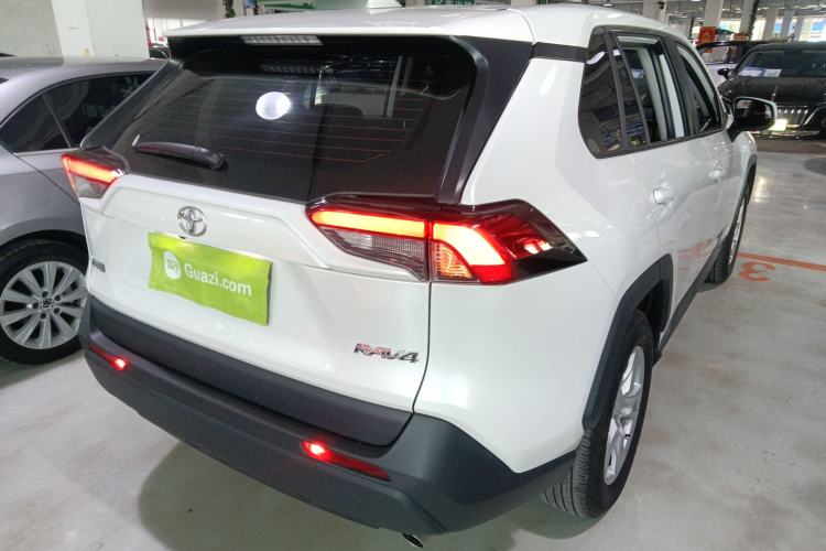 Used Toyota RAV4 2024 2.0L CVT Two-Wheel Drive Urban Edition Exterior 5