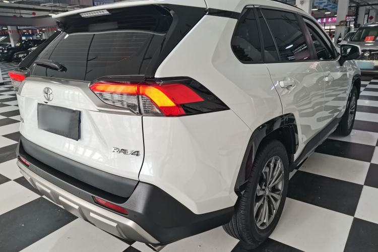 Used Toyota RAV4 2024 2.0L CVT Two-Wheel Drive Fashion Plus Edition Exterior 5