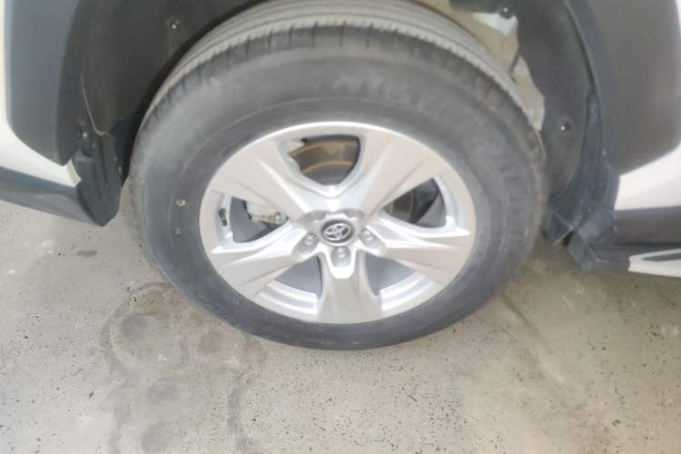 Used Toyota RAV4 2024 2.0L CVT Two-Wheel Drive Urban Edition Exterior 5