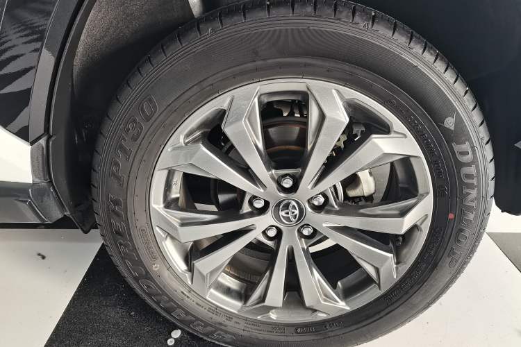 Used Toyota RAV4 2024 2.0L CVT Two-Wheel Drive Fashion Plus Edition Exterior 6