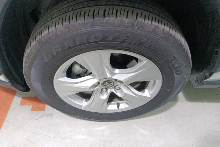 Used Toyota RAV4 2024 2.0L CVT Two-Wheel Drive Urban Edition Exterior 7