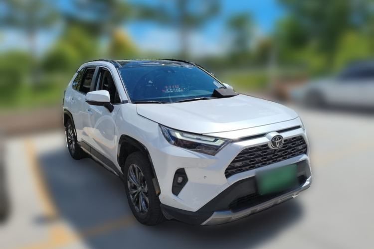 Used Toyota RAV4 2024 2.0L CVT Two-Wheel Drive Fashion Plus Edition Front Right 45 Deg