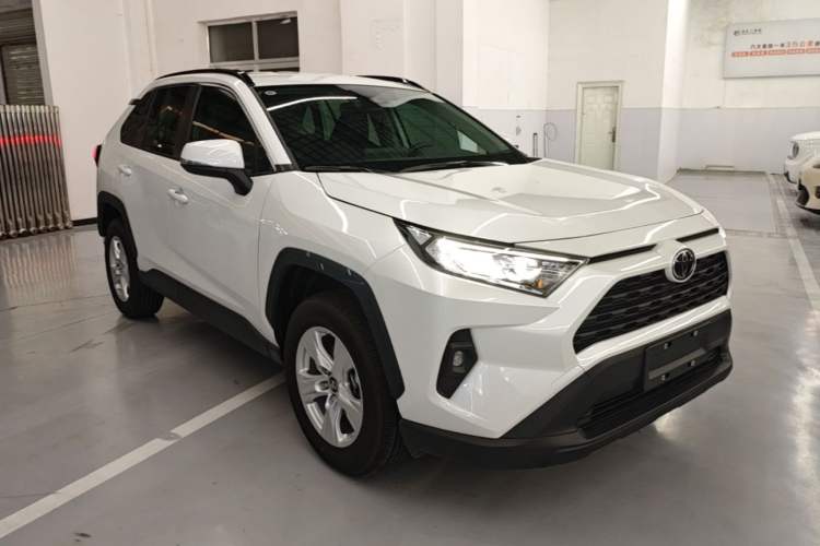 Used Toyota RAV4 2024 2.0L CVT Two-Wheel Drive Urban Edition Front Right 45 Deg