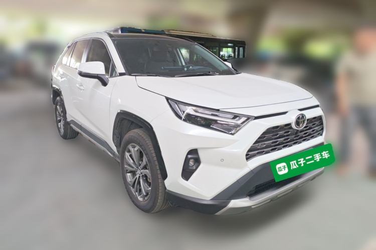Used Toyota RAV4 2024 2.0L CVT Two-Wheel Drive Fashion Plus Edition Front Right 45 Deg