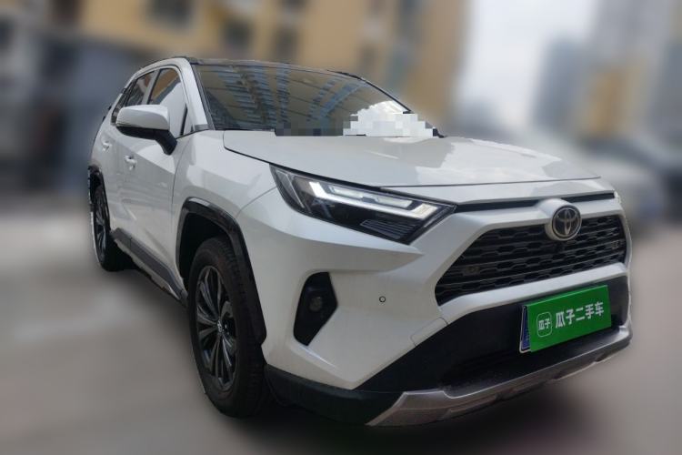Used Toyota RAV4 2024 2.0L CVT Two-Wheel Drive Fashion Plus Edition Front Right 45 Deg