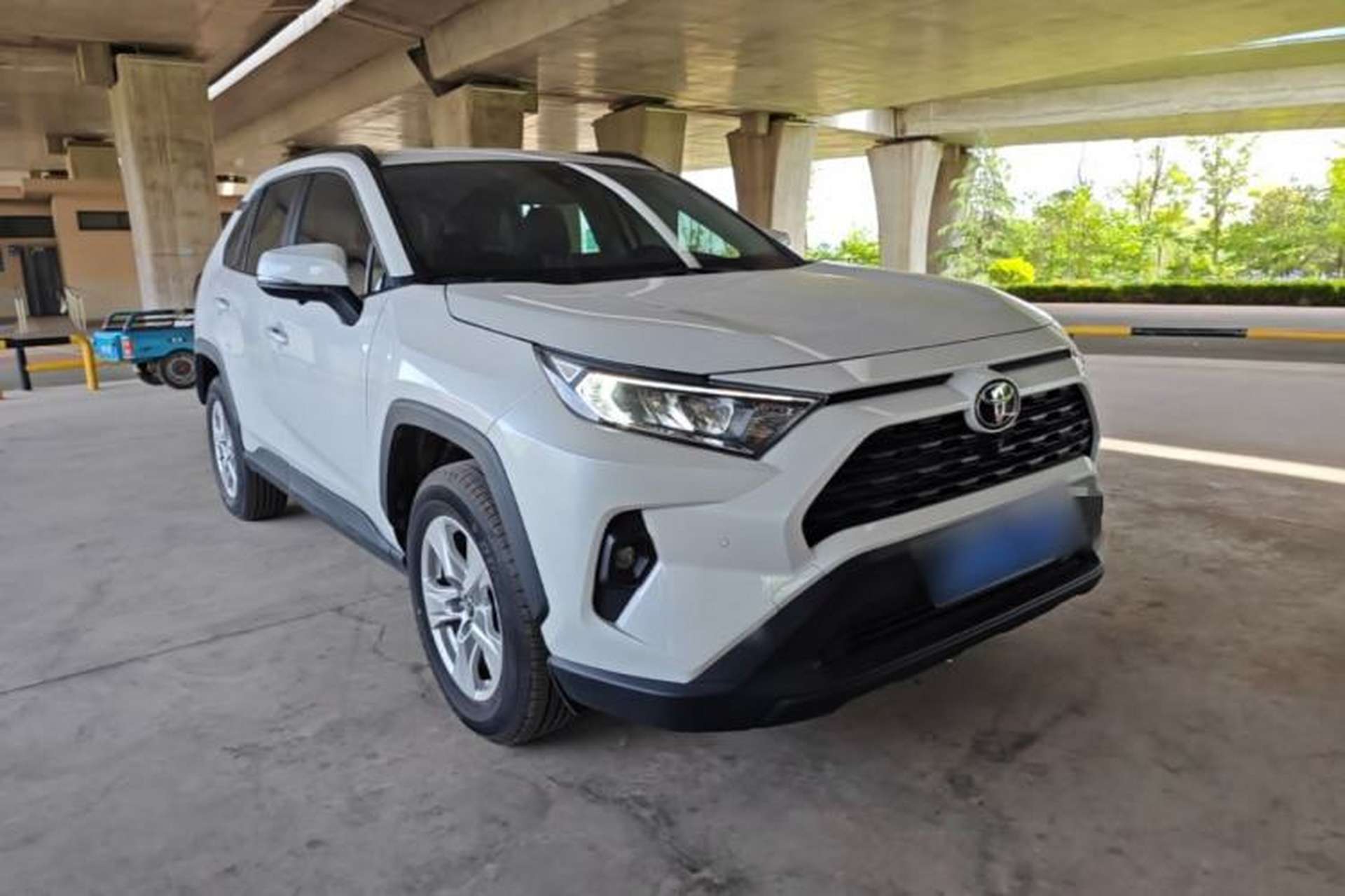 Used Toyota RAV4 2024 2.0L CVT Two-Wheel Drive Urban Edition Front Right 45 Deg