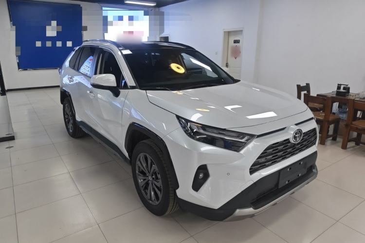 Used Toyota RAV4 2024 2.0L CVT Two-Wheel Drive Fashion Plus Edition Front Right 45 Deg