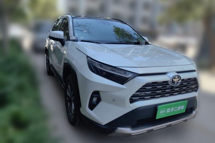 Used Toyota RAV4 2024 2.0L CVT Two-Wheel Drive Fashion Plus Edition Front Right 45 Deg