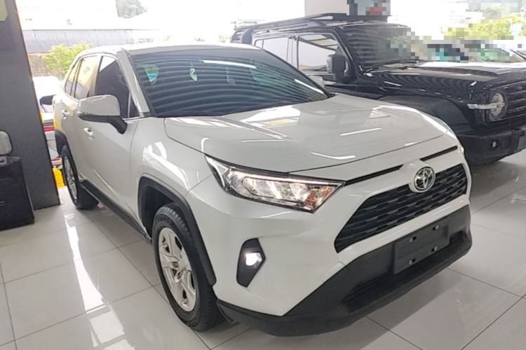 Used Toyota RAV4 2024 2.0L CVT Two-Wheel Drive Urban Edition Front Right 45 Deg