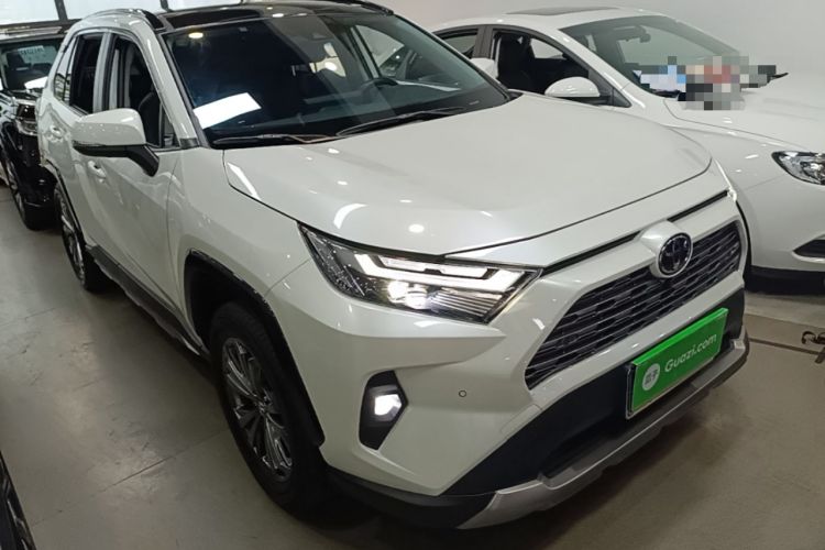 Used Toyota RAV4 2024 2.0L CVT Two-Wheel Drive Fashion Plus Edition Front Right 45 Deg