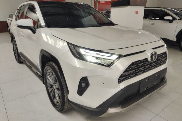 Used Toyota RAV4 2024 2.0L CVT Two-Wheel Drive Fashion Plus Edition Front Right 45 Deg
