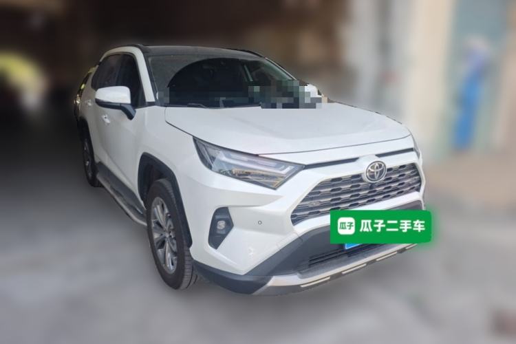 Used Toyota RAV4 2024 2.0L CVT Two-Wheel Drive Fashion Plus Edition Front Right 45 Deg